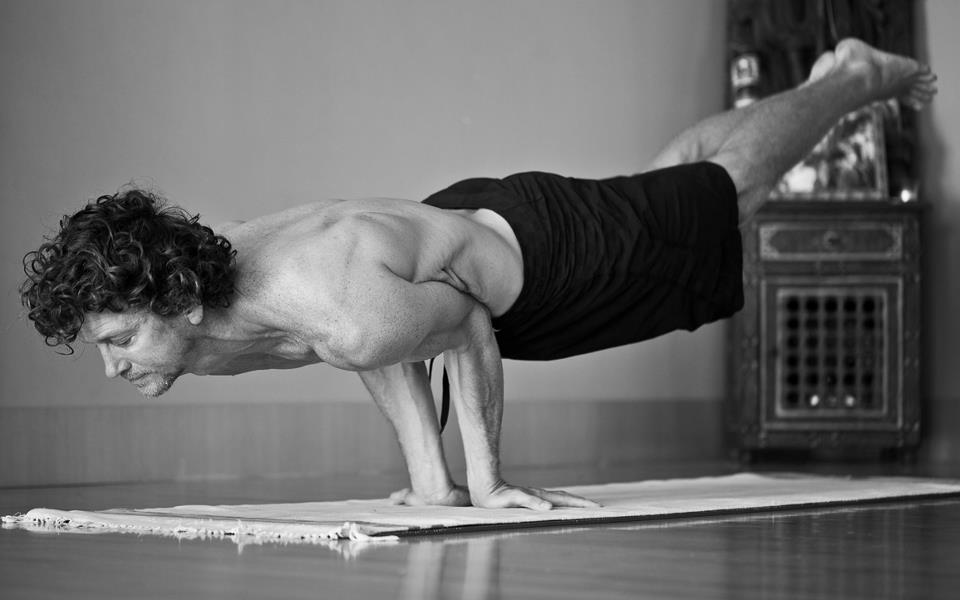 yoga main