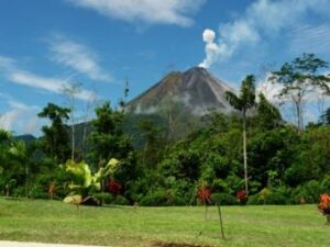 461_Volcano_View_from_Arenal_Manoa_340x255