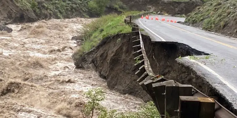 Landslides and Wash-outs Continue to Cause Problems in Northern Costa Rica