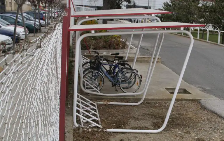 Free bicycle parking, to forget about the traffic