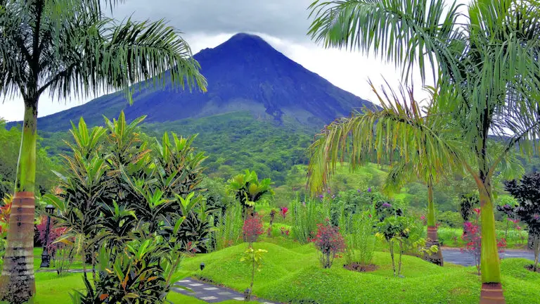 13 FASCINATING FACTS ABOUT COSTA RICA