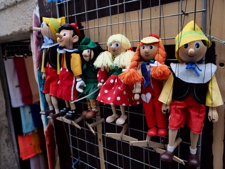 A Puppet Show With a Message, And Making a Difference