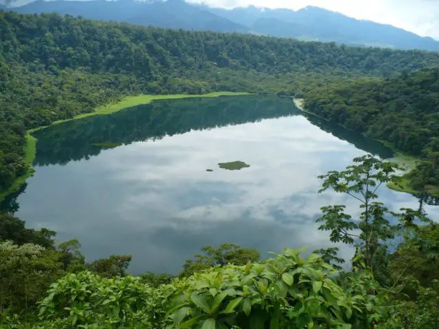 These lagoons in Alajuela are paradisiac sites worth visiting by any tourist.