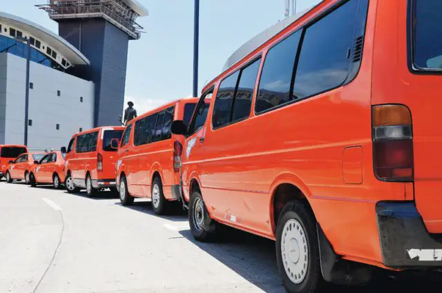 Taxis Airport