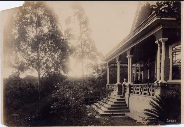 Old picture of the mysterious house
