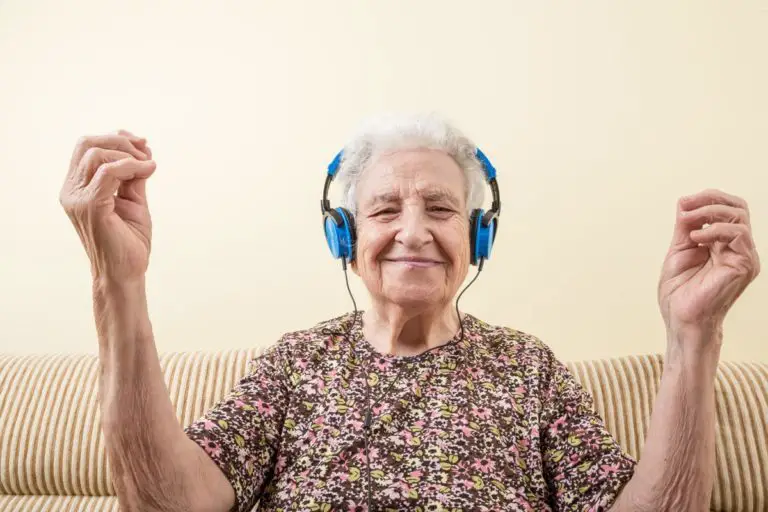 Music therapy is a great choice for the medical treatment of elder people.