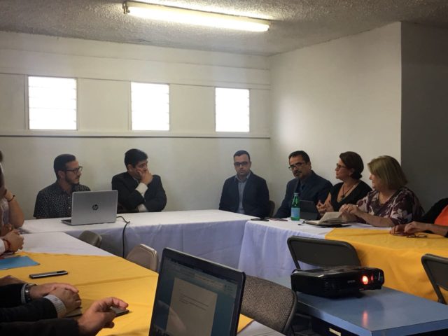 Meeting between Carlos Alvarado and Tourism representatives.