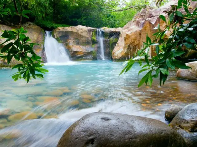 Rincón de La Vieja national park has spectacular waterfalls.