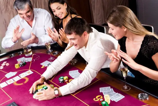 Gambling in Costa Rica is an attractive activity for tourists.