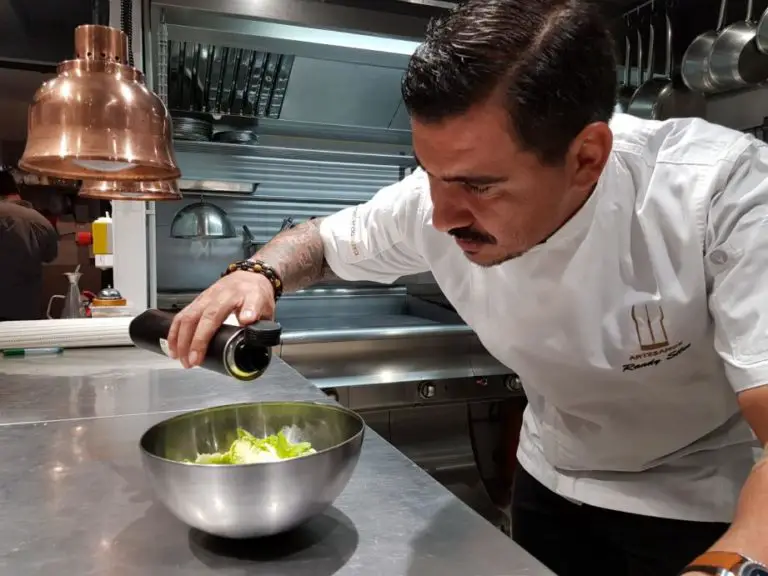 Costa Rican Chef Enters the Most Prestigious Gastronomy Club in France