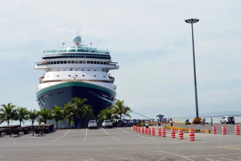 Limón Received Its First Cruise of the 2019-2020 Season