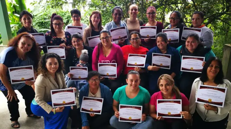 Costa Rica Promotes the Participation of Young Women Entrepreneurs with Innovative Proposals