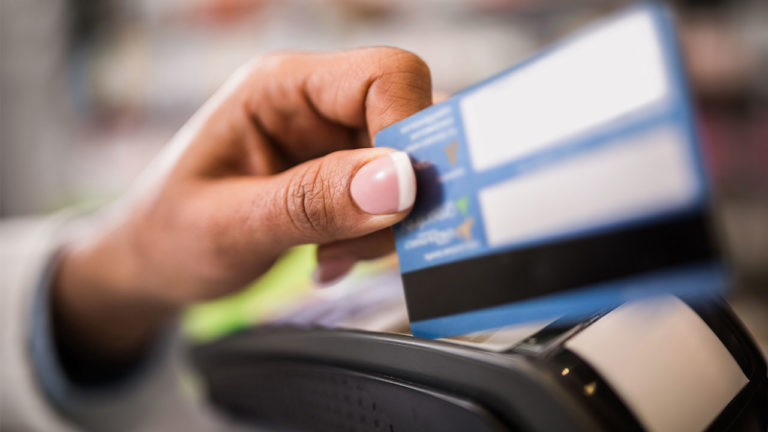 Purchases with a Card Less Than ₡ 30,000 Will Not Need a Signature or Identification