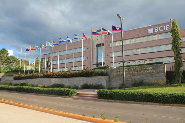 CABEI Cooperates with the Clodomiro Picado Institute of Costa Rica to Face the Health and Economic Crisis