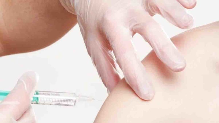 Russia Organizes Schedule for Application of COVID-19 Vaccines