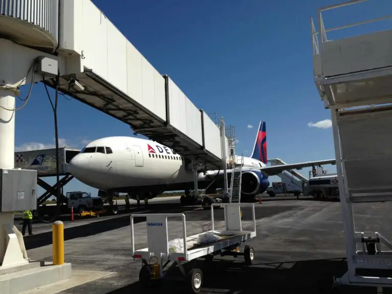Costa Rica Allows Entry of Flights from Central America and Extends Opening Hours for Beaches