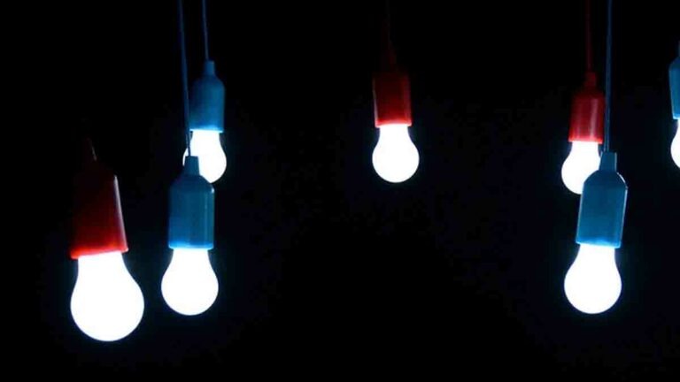 How You Can Install LED Shop Lights In Your Warehouse or Garage