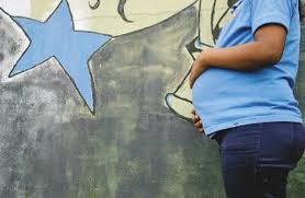 Costa Rica National Children`s Trust Offers 1500 Scholarships for Teenage and Pregnant Mothers to Continue Their Education