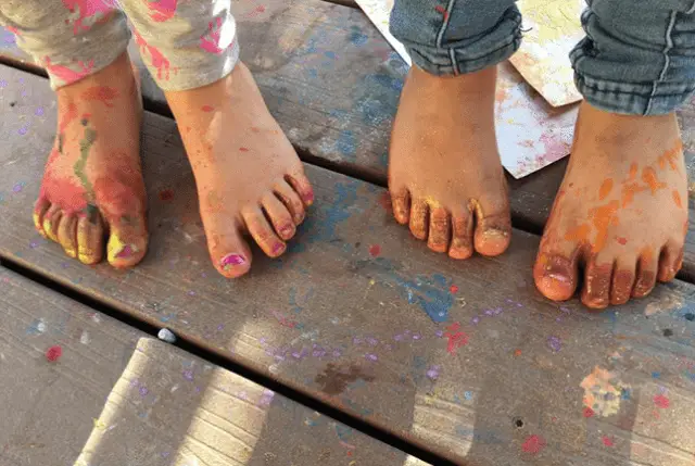 Barefoot Children Have Advantages