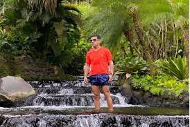 “Tito El Bambino” is on Vacation in Costa Rica