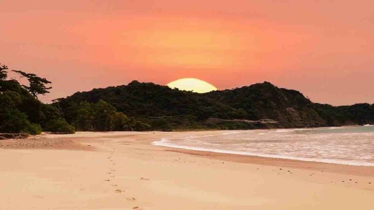 Five of the Best Beaches in Costa Rica for Families to Escape to