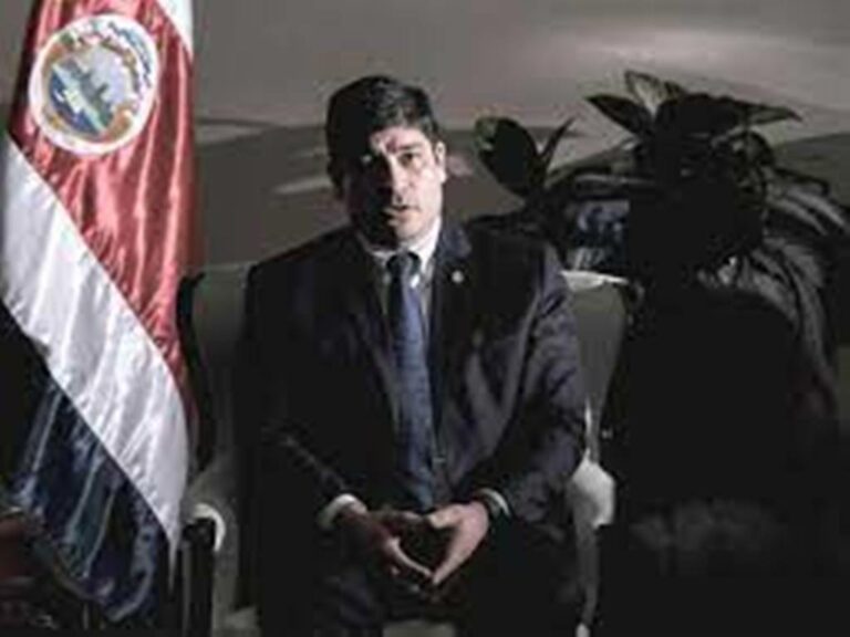 Costa Rica Will Vaccinate 3.5 Million People In 2021, Promises President Alvarado