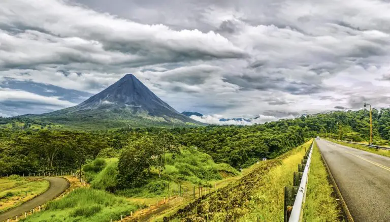 If You Want to Live an Adventure with Nature “The Arenal Volcano”in Costa Rica is Your Best Option”