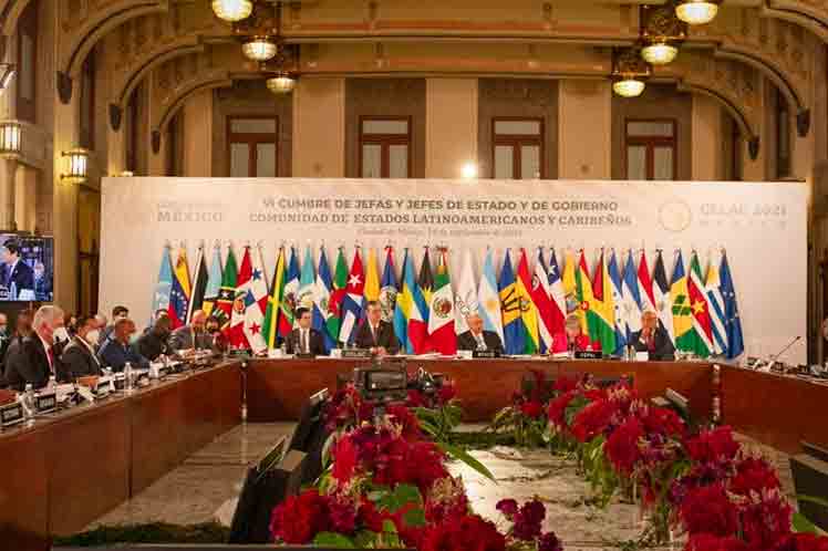 Roses and Thorns at the CELAC Summit in Mexico