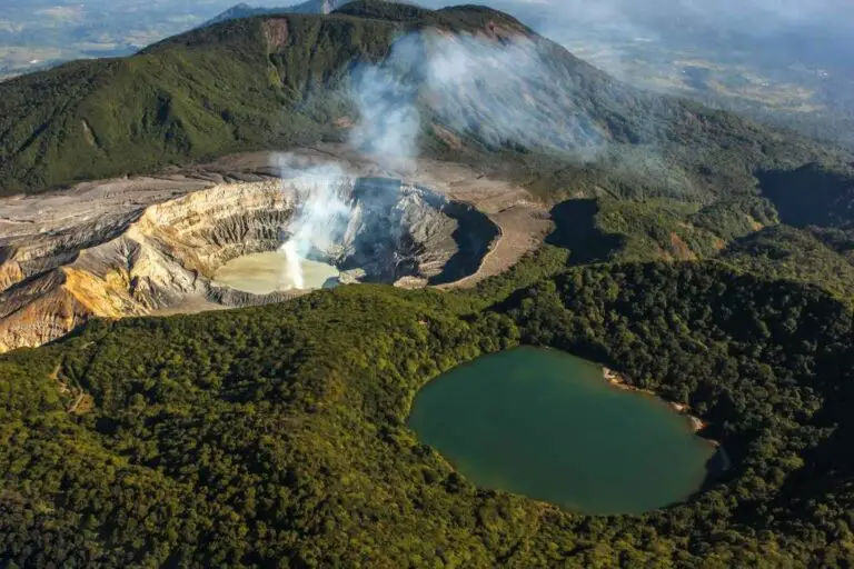 El Poás, A Majestic Volcano That Amazes Thousands of Tourists in Costa Rica