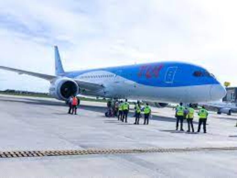TUI Airways Reunites London With Costa Rica