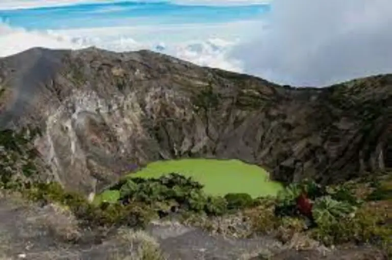 Get To Know the Costa Rican Submarine Volcanic Mountain Range