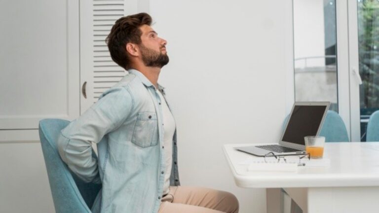 How to Maintain a Good Posture in Front of Your Computer?