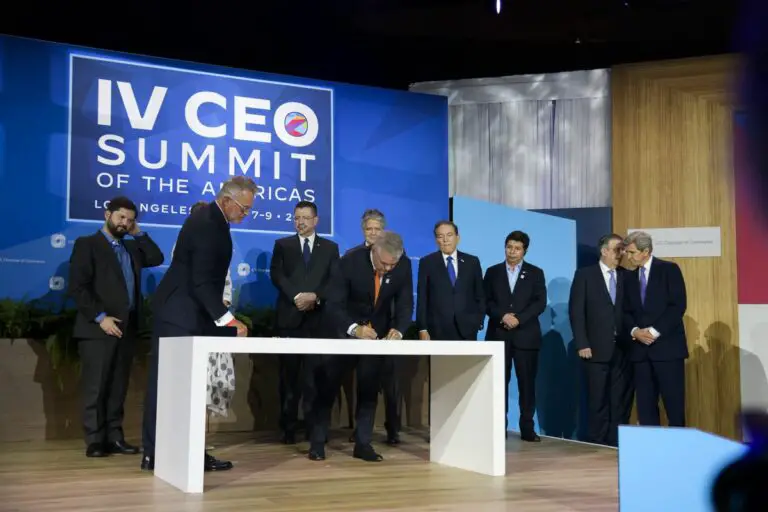 From Alaska to Patagonia: Chile Leads the Creation of a Marine Corridor to Protect the Pacific Ocean