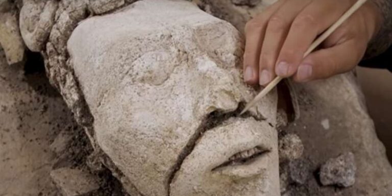 Mexican Archaeologists Discover Head of the Young Maize God