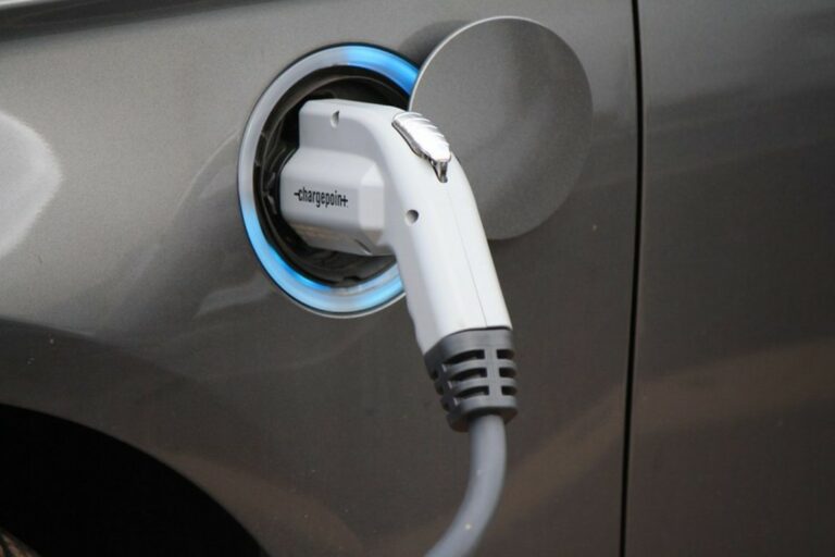 Do You Have an Electric Car? Charging it at Home is Cheaper
