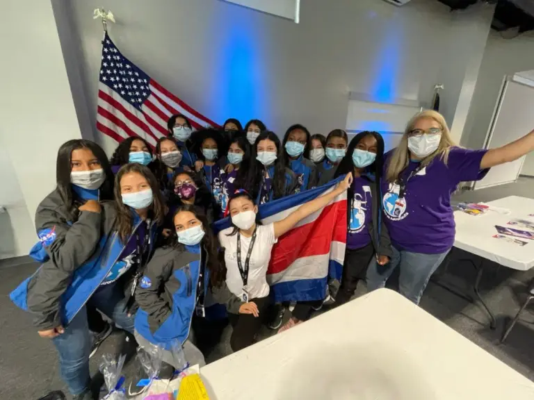 Costa Rican Girls Will Fulfill Their Dream of Traveling to the NASA Space Center