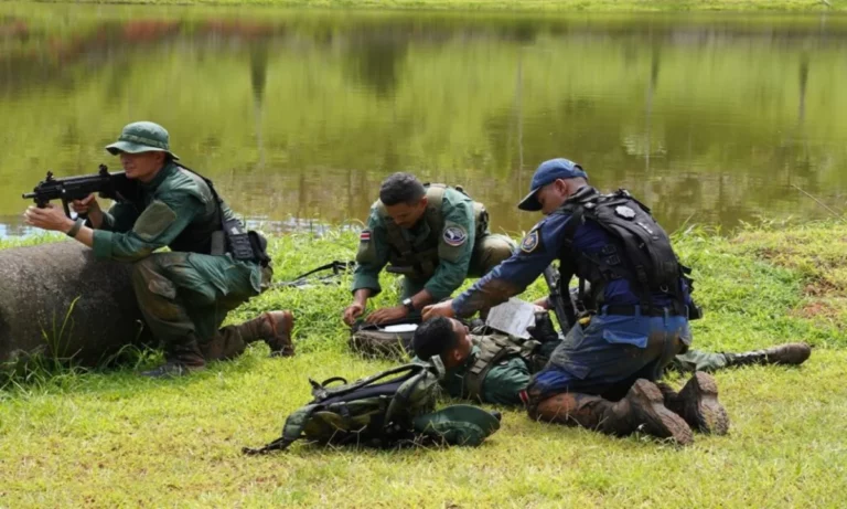 Experts from the United States Train Costa Rican Police in High-Risk Mountain Operations