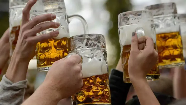 How Many Calories Does a Liter of Beer Have and How to Reduce Them to the Maximum