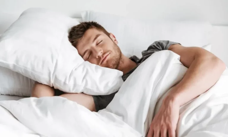 5 Simple and Scientifically Proven Techniques that Will Help You Fall Asleep