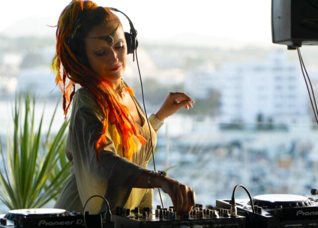 Spanish DJ Neliah Kandisha and Her Medical Music Will Vibrate at Resonance Costa Rica
