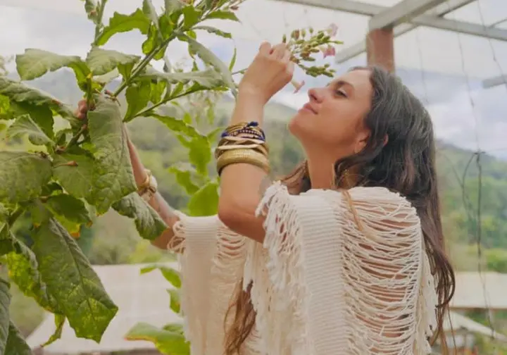 Tica Adriana Ayales Shows the World Value and Purity of Medicinal Plants