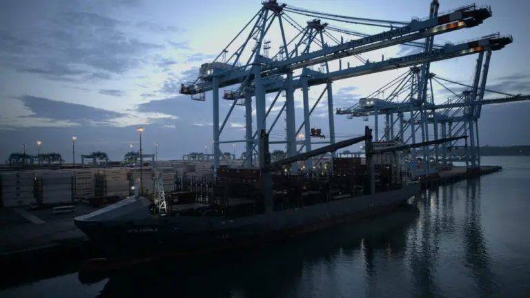 Two New Shipping Services Begin To Operate In Moín