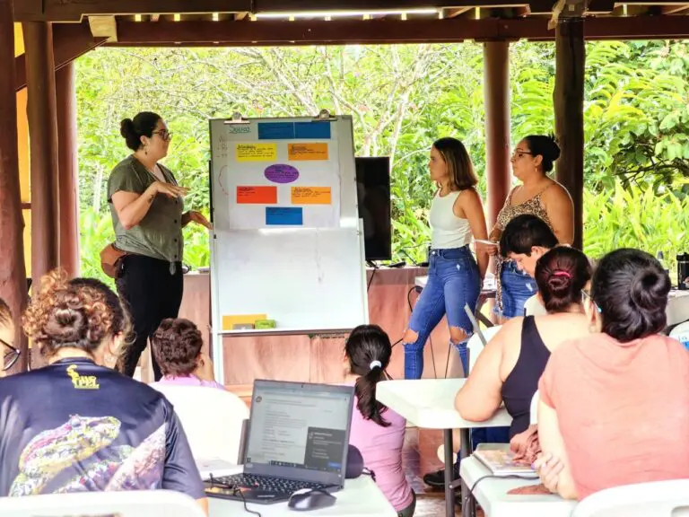 Organizations Seek to Train 500 Costa Rican Women from Rural Areas in Technology Issues