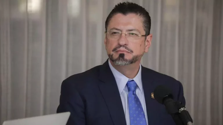 President Rodrigo Chaves Says that Costa Rica Must Evaluate Natural Gas Exploitation