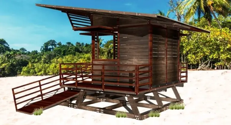 Nine Stations Built of Plastic Wood will Facilitate the Work of Lifeguards in Playa Tamarindo