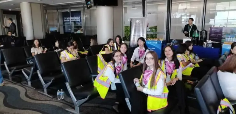 Girls Today, Leaders in Aviation Tomorrow: Sector Seeks To Attract More Women into Aeronautics in Costa Rica