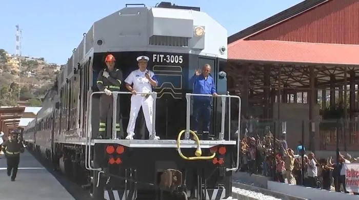 Mexico Inaugurates a Train at its Narrowest Point to Compete with the Panama Canal