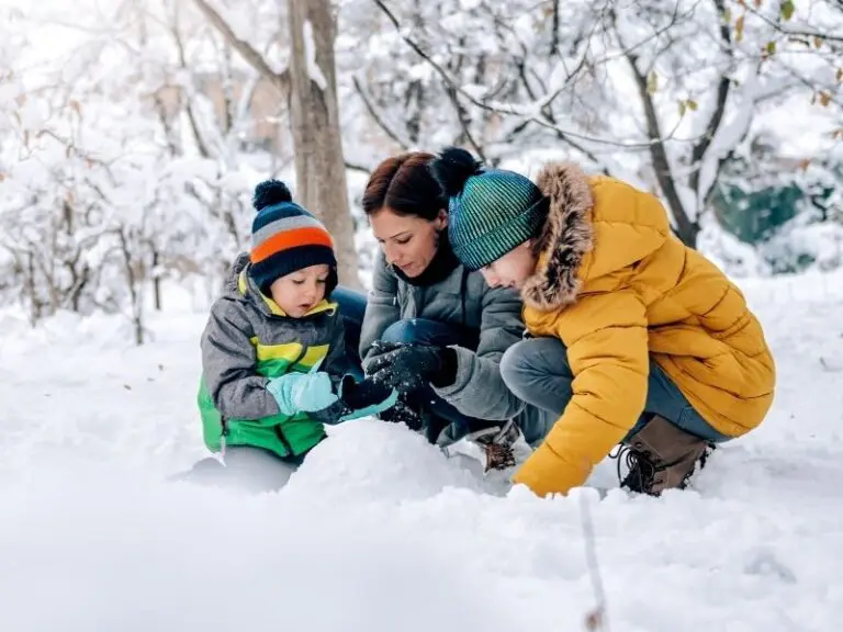 Canadian Pediatricians Ask That Children Be Allowed To Play Outdoors