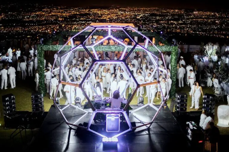 The Diner En Blanc Event Returns in its Seventh Edition After a Pause Due to the Pandemic