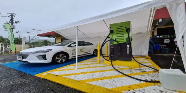 Electric Vehicle Users Will Be Able to Access a New Public Charging Network in Costa Rica